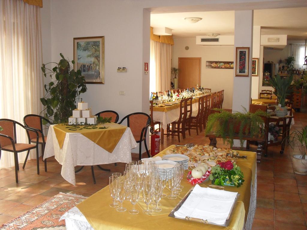 Albergo Ristorante Olimpia 아바디아산살바토레 외부 사진