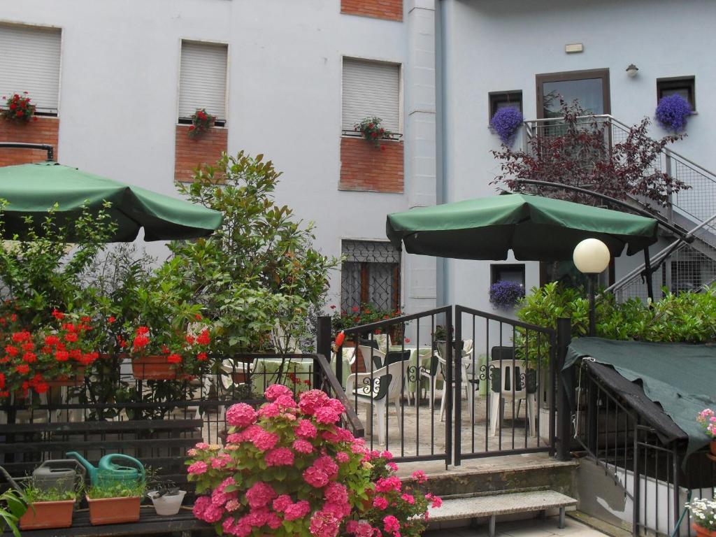 Albergo Ristorante Olimpia 아바디아산살바토레 외부 사진
