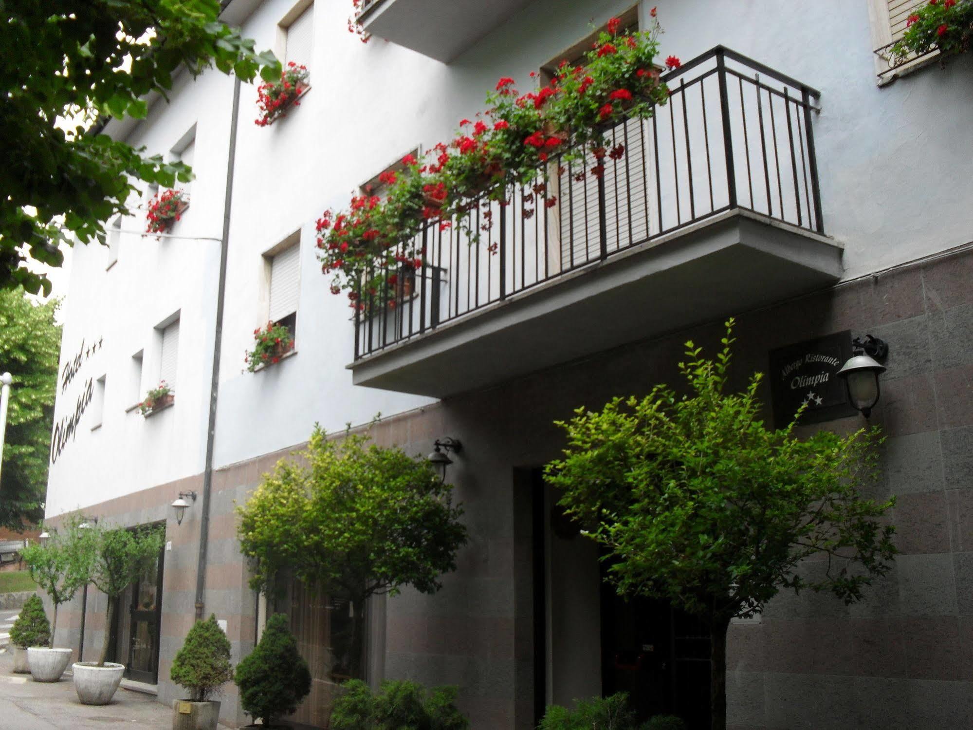 Albergo Ristorante Olimpia 아바디아산살바토레 외부 사진